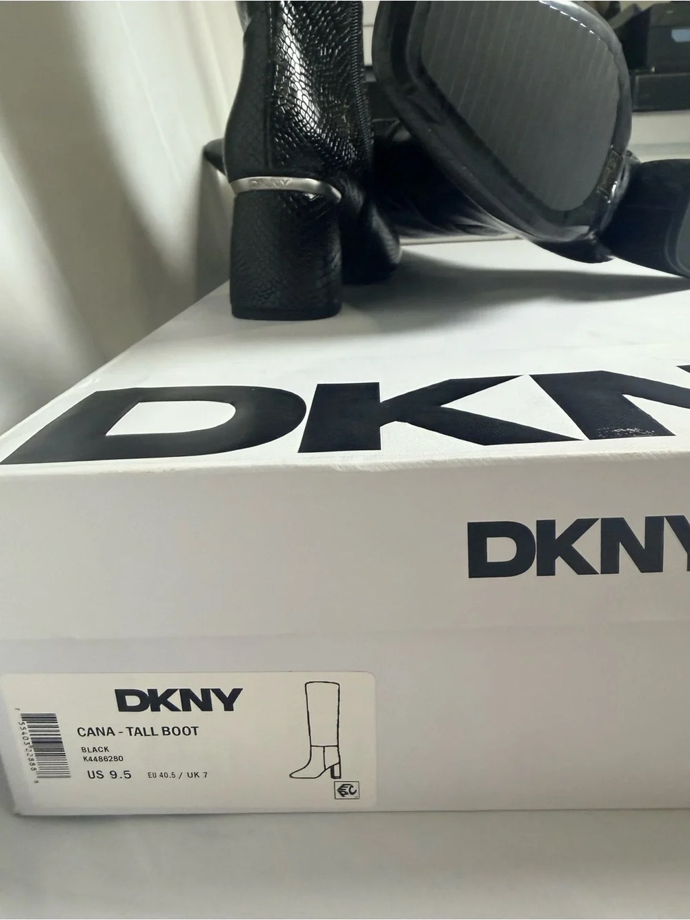 DKNY women’s Cana block heel knee high boots wide calf size 9.5